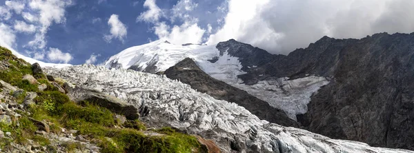 Bionnassay Gletsjer. Mont Blanc Alpen. Trambaan Mont Blanc. — Stockfoto