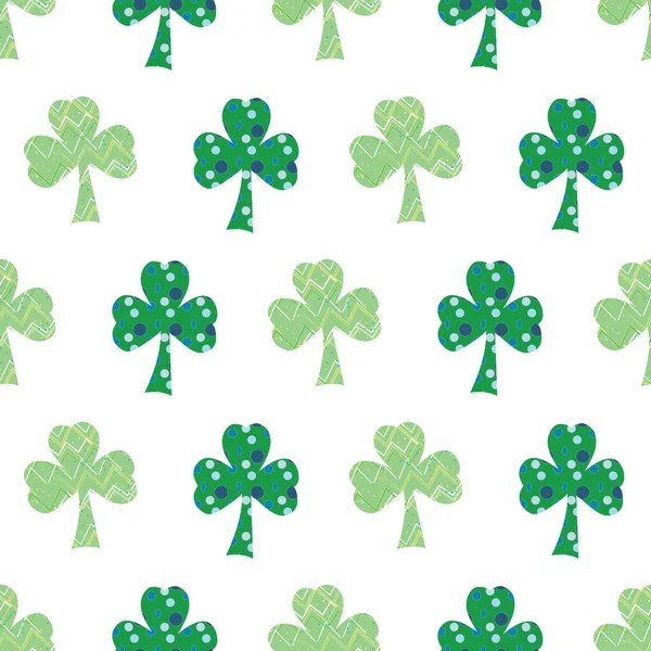 Clovers in a row Shamrocks green seamless vector repeat surface pattern — Stock Vector