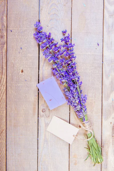 Cosméticos naturales de lavanda . —  Fotos de Stock