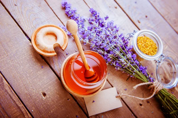 Natural cosmetics from lavender. — Stock Photo, Image