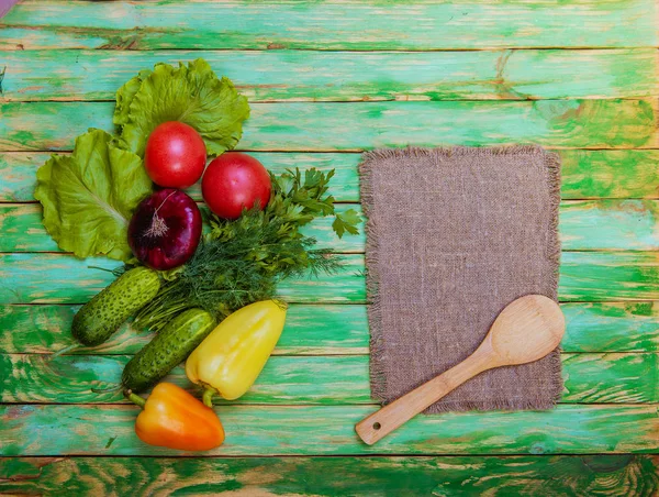 Vegetables on wood — Stock Photo, Image