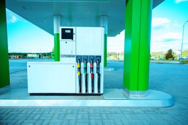 benzin istasyonu gaz yakıt pompası