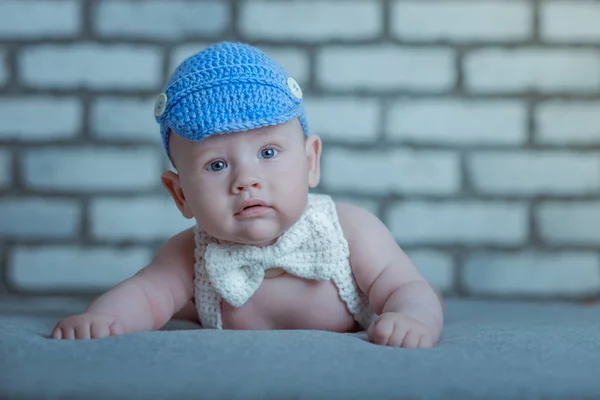 Ritratto di un bambino felice sei mesi — Foto Stock