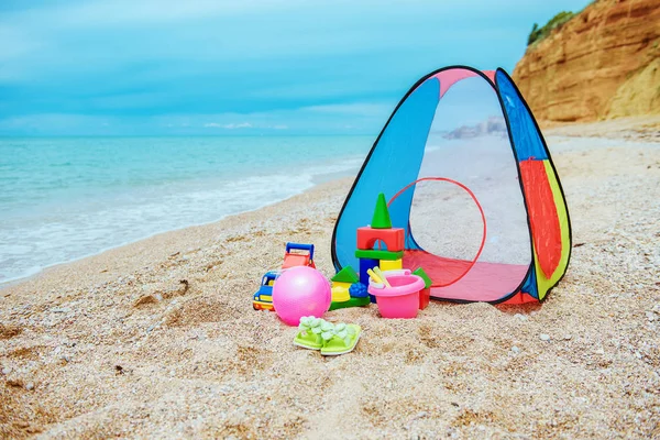 Children's tent and children's toys — Stock Photo, Image