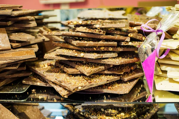 Mercado Chocolate Artesanal Com Nozes — Fotografia de Stock