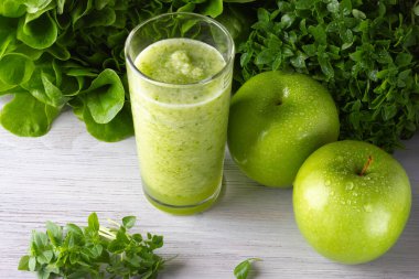 Taze yeşil smoothie