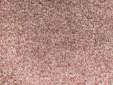 Örgü iğnesi ya da tığ işi yardımıyla örülmüş desen. Resme göre elastik örülmüş: bir ön döngü, bir yanlış döngü. Sıcak örülmüş. İplik kırmızı ve beyaz çift renk