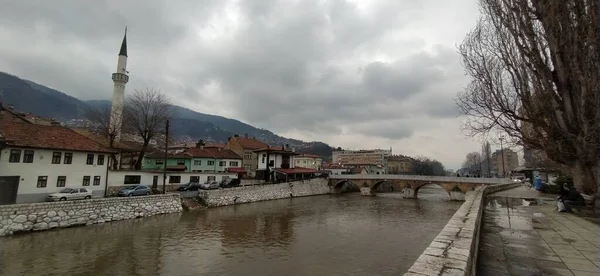 Sarajevo Bosnie Herzégovine Mars 2020 Pont Sheher Sur Rivière Milatsk — Photo