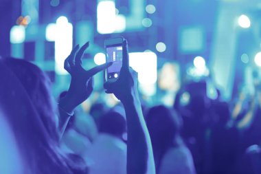 Fotoğraf kalabalık konser sahne önünde al