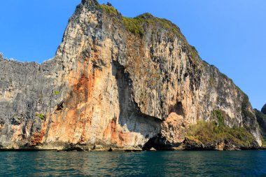 Phi Phi Leh Tayland güneyinde Ckear denizde