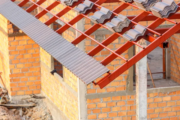 Dak in aanbouw voor huisbouw — Stockfoto