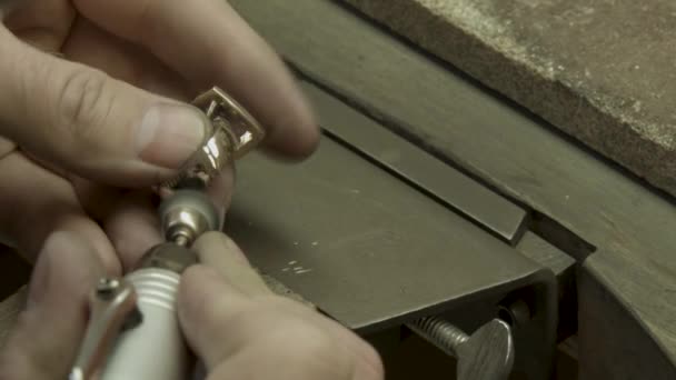 Jeweler Cleans Diamonds Ring Polishing Wheel Brush — Stock Video