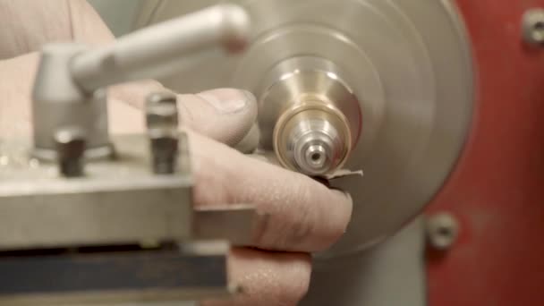 Jeweler Goldsmith Smoothes Ring Emery Paper Machine — Stock Video