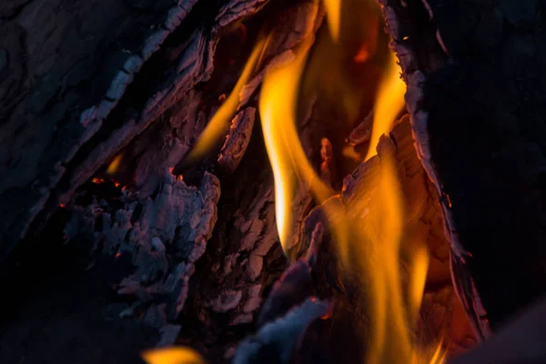 Flamme Feuer Brennendes Holz Mit Funken Und Brennendem Feuer — Stockfoto