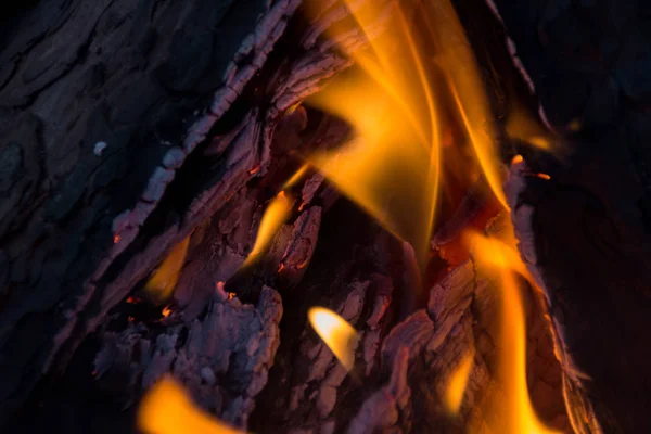 Flamme Feuer Brennendes Holz Mit Funken Und Brennendem Feuer — Stockfoto