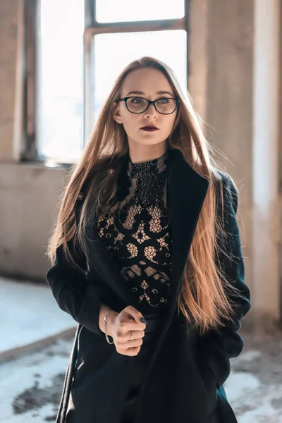 Insanely Beautiful Girl Glasses Abandoned Building — Stock Photo, Image