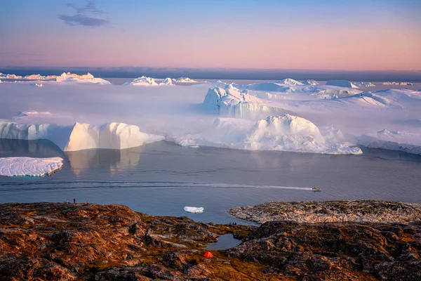 Ghiacciai Ilulissat della Groenlandia all'oceano — Foto Stock