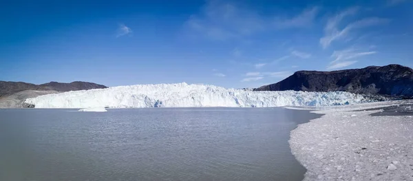 Ghiacciai Ilulissat della Groenlandia all'oceano — Foto Stock