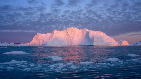 Ghiacciai Ilulissat della Groenlandia all'oceano — Foto Stock