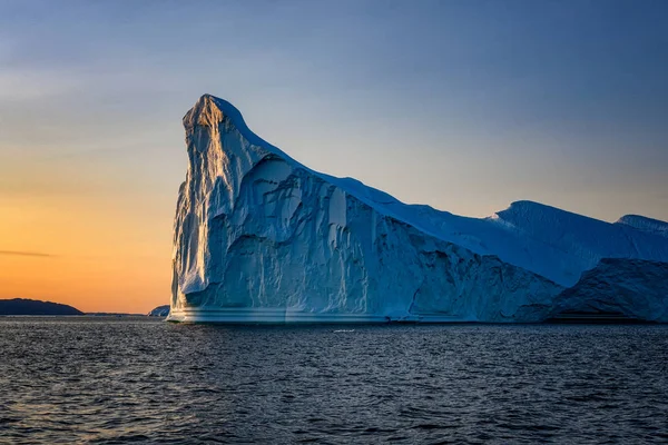 Geleira Ilulissat geleiras no oceano — Fotografia de Stock