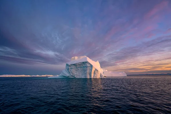 Grönland Ilulissat gleccserek az óceánnál — Stock Fotó