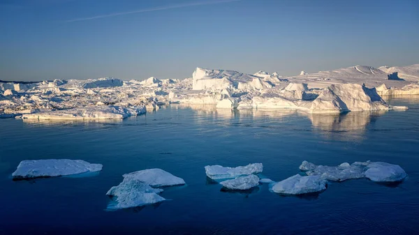Grönland Ilulissat gleccserek az óceánnál — Stock Fotó