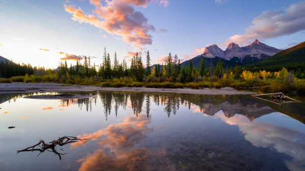 A három nővér Alberta napkeltekor — Stock Fotó