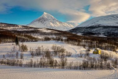 Kuzey Norveç 'teki Lakselv Tindane Dağı