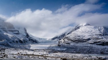 Sonbahar kış dağları Alberta Kanada seyahat noktası