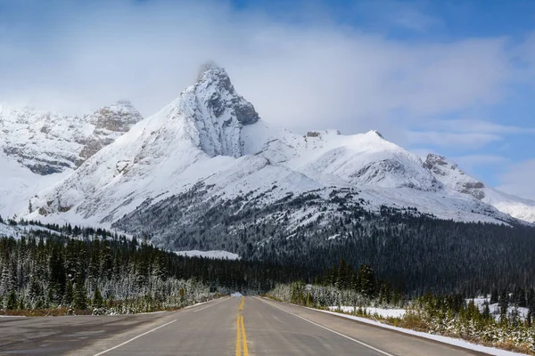 Herbst Winter Berge Alberta Kanada Reiseziel — Stockfoto