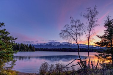 Anette Gölü, Jasper Alberta Kanada seyahat merkezi