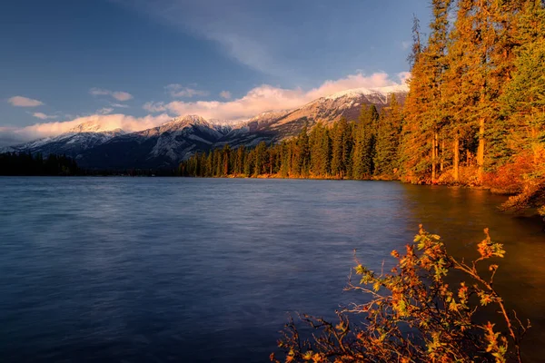 Edith Lake, Jasper Alberta Kanada destinazione turistica — Foto Stock