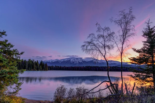 Anette Gölü, Jasper Alberta Kanada seyahat merkezi