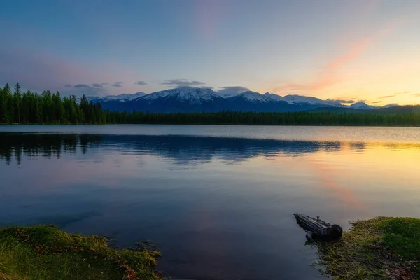 Anette Lake, Jasper Alberta Kanada utazási cél — Stock Fotó