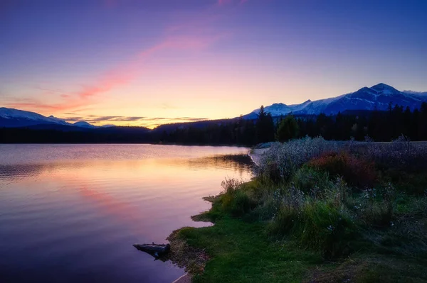 Anette Lake, Jasper Alberta Kanada destino de viagem — Fotografia de Stock