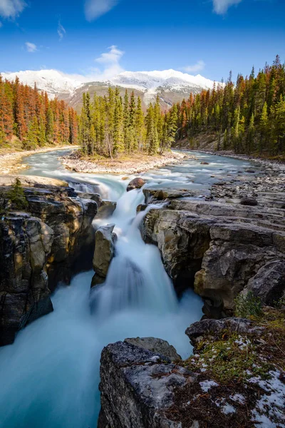 Sunwapta Falls, Jasper Alberta Kanada destino de viaje —  Fotos de Stock