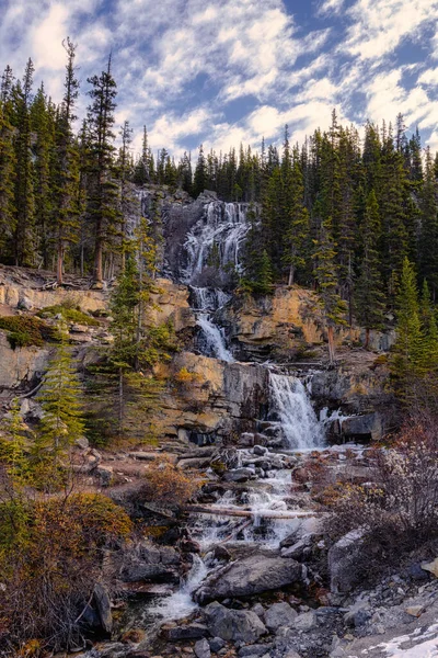 Tangle Creek Falls, Jasper Alberta Kanada destino de viaje — Foto de Stock