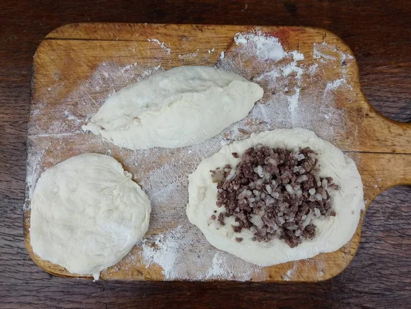 Beautiful Pie Rolled Dough Minced Meat Lie Table — Stock Photo, Image