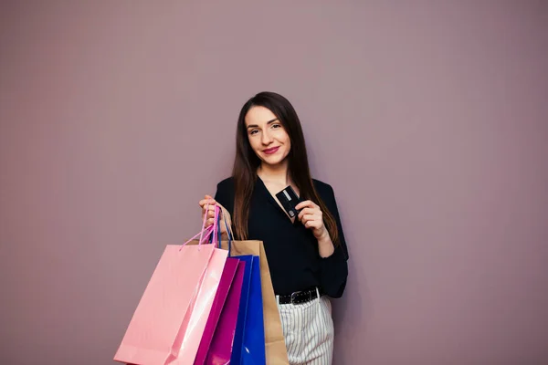 Vrouwen Winkelen Zomer Gebruikt Een Creditcard Winkelt Graag — Stockfoto