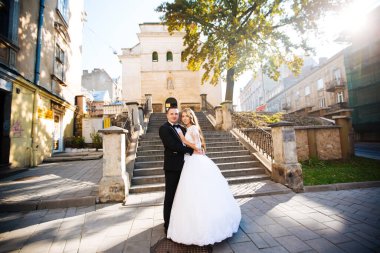 Lüks şık genç gelin ve damat