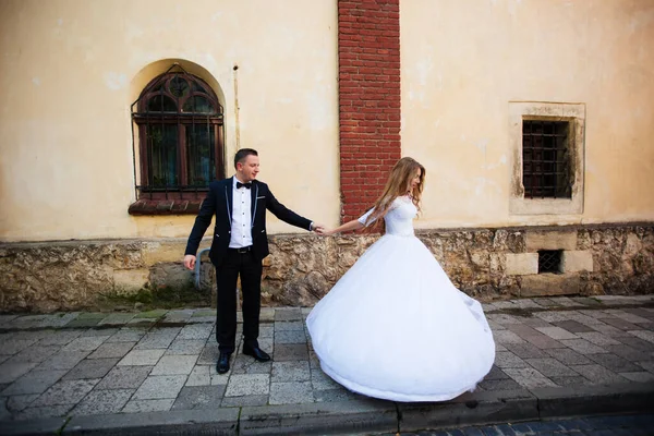 Luxury Stylish Young Bride Groom — Stock Photo, Image