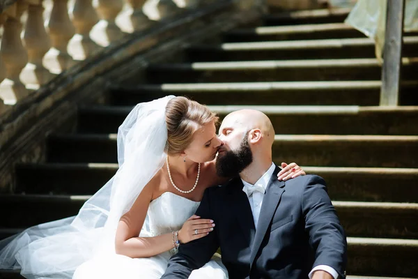 Wunderschöne Hochzeit Einem Sonnigen Tag Schönes Paar — Stockfoto