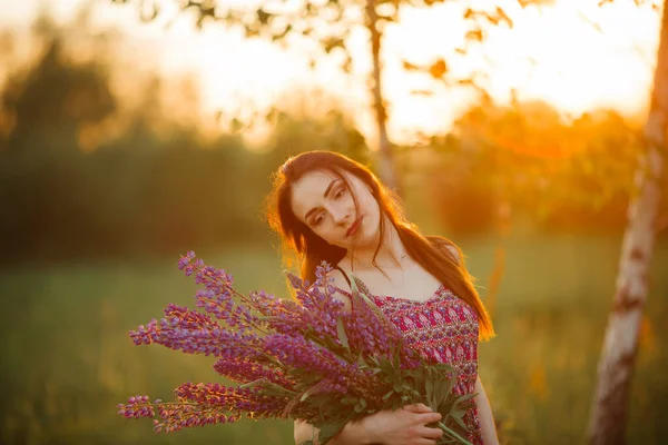 Beautiful Girl Lupine Field Girl Holding Bouquet Lupines — Stock Photo, Image