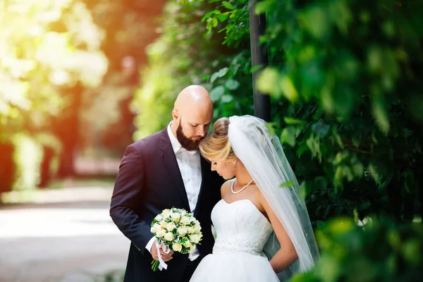 Hipster Bryllup Smukke Par Bryllupsdag Sommer - Stock-foto