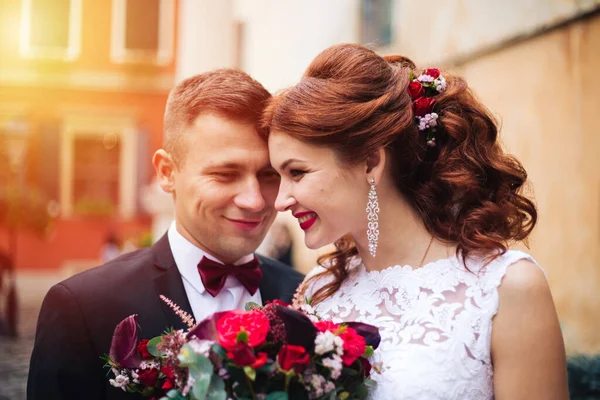 Belle Mariée Marié Lion Célébrer Leur Jour Mariage — Photo