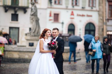 Lviv 'de düğün, sokaklarda yürümek..