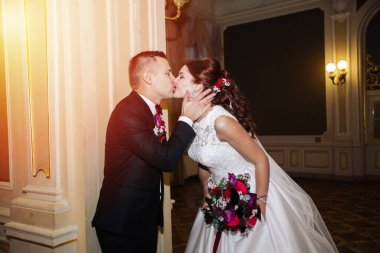 Gelin ve damat sarayda. Düğün günü..