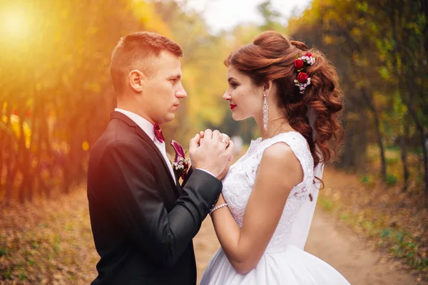 Couple Marié Câlin Couple Mariage Câlin Mariée Marié Couple Marié — Photo