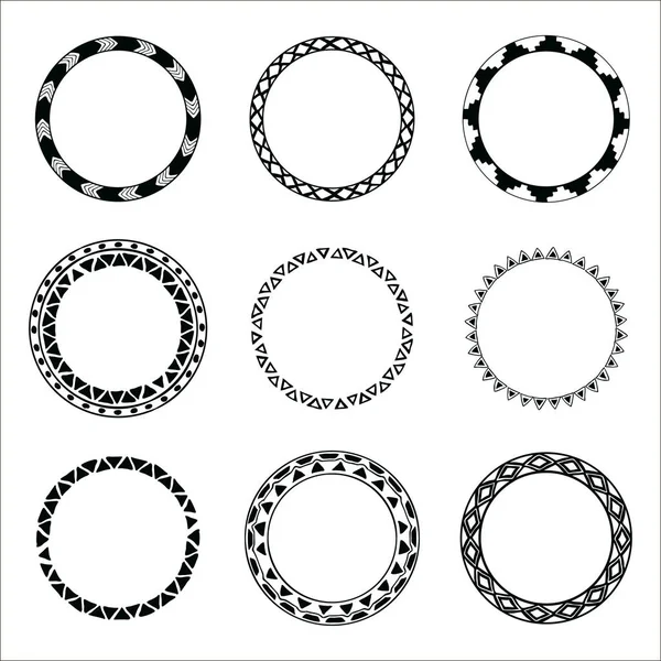 Hand getekend etnische kringen. Ink collectie van symbolen. — Stockvector
