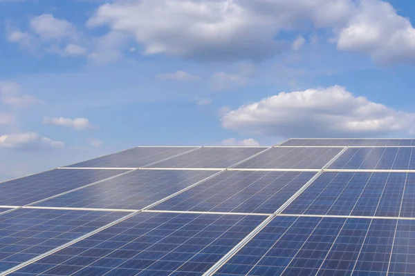 Solar farm power for electric renewable energy from the sun,photovoltaics in solar farm power statio